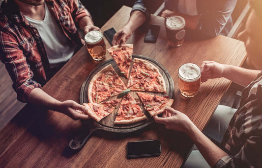 Pizza e birra secondo gli americani