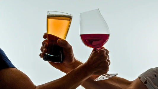 Vino e birra artigianal stili a confronto per scoprire nuovi gusti