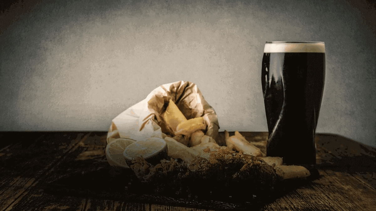 Birra e Pesce. Il pesce ha bisogno di una birra che sappia esaltarne la delicatezza senza coprirla. Una Gose salata accompagna alla perfezione crudi e carpacci